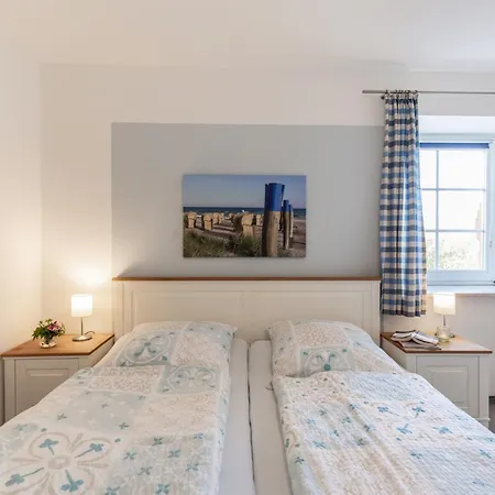 Marquardt Schwalbennest * Wenkendorf